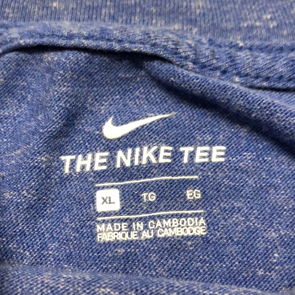 ⬇️⭐️ Nike Graphic Short Sleeve Tee Shirt - UNISEX - Picture 6 of 7